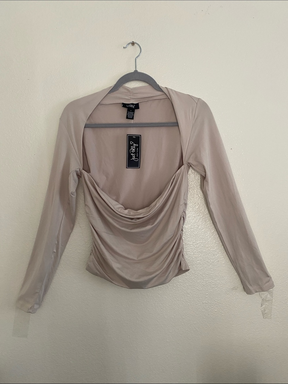 JUST POLLY Neutral Taupe Drape Front Long Sleeve Top. Size L